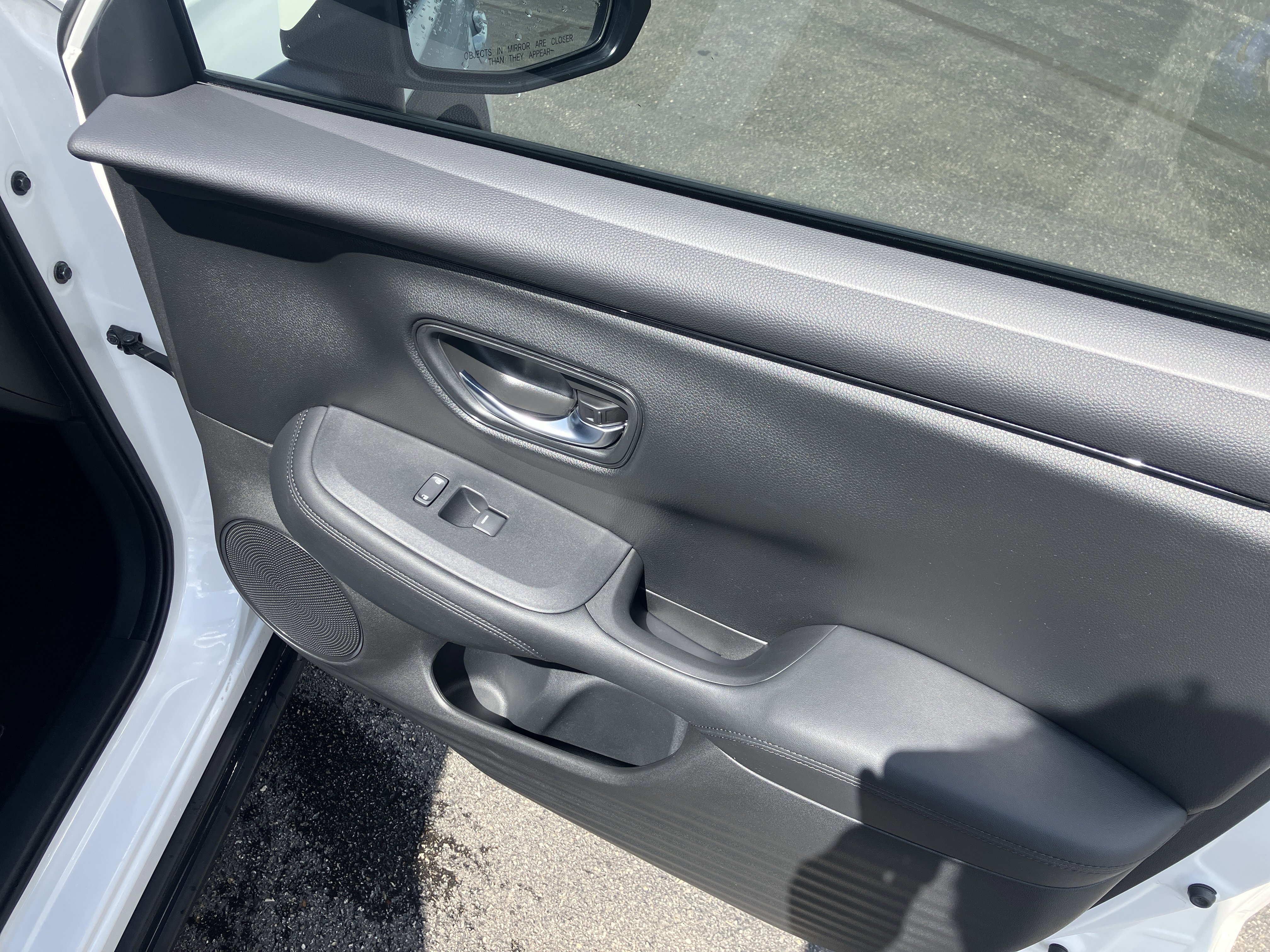 Used 2023 Honda HR-V LX image 10