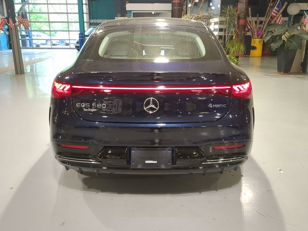 Certified 2022 Mercedes-Benz EQS 580 4MATIC Sedan image 9