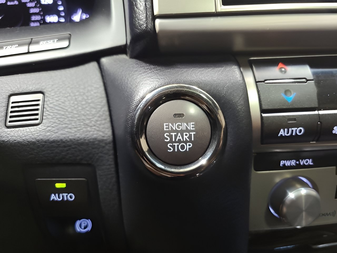 Used 2016 Lexus LS 460 AWD w/ Comfort Package image 36