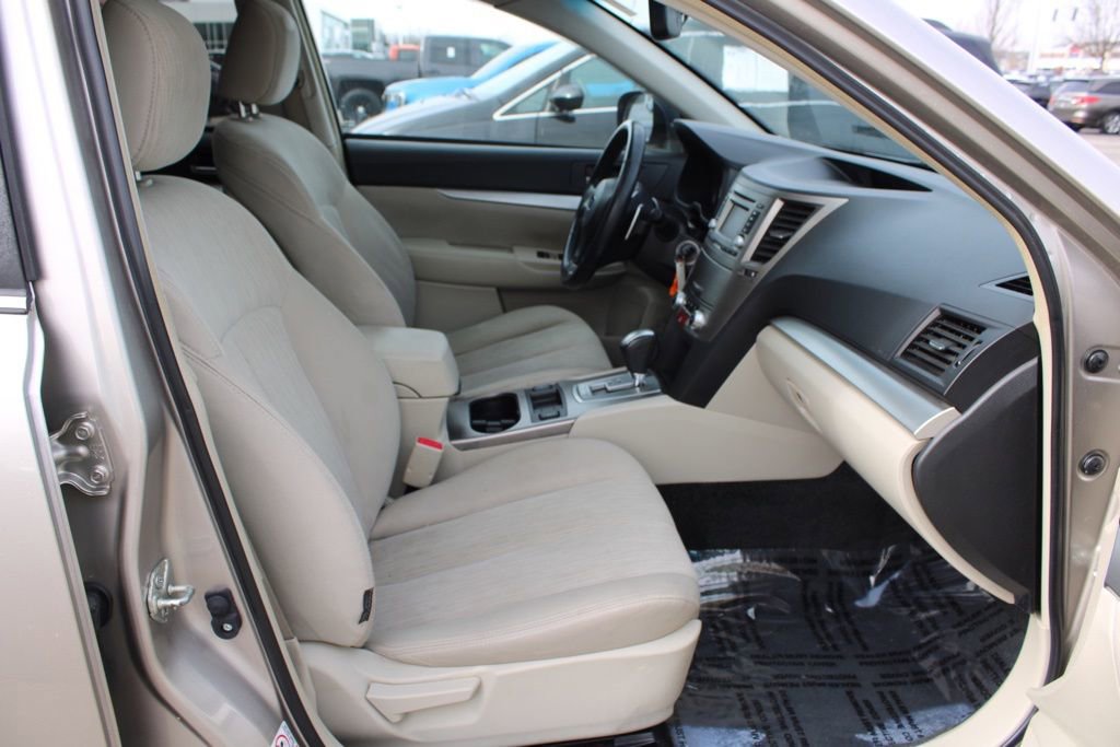 Used 2014 Subaru Outback 2.5i Premium image 18