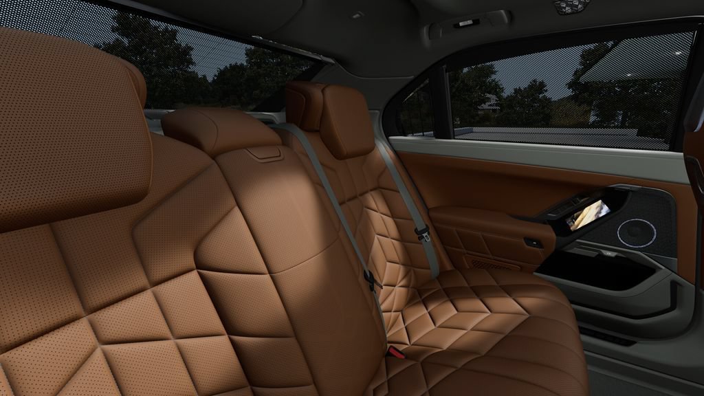 New 2027 BMW i7 xDrive50 AWD/4WD image 12