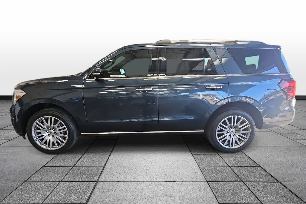Used 2022 Ford Expedition Limited image 8