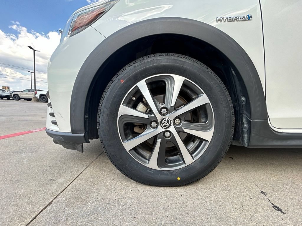 Used 2018 Toyota Prius C Two FWD image 6