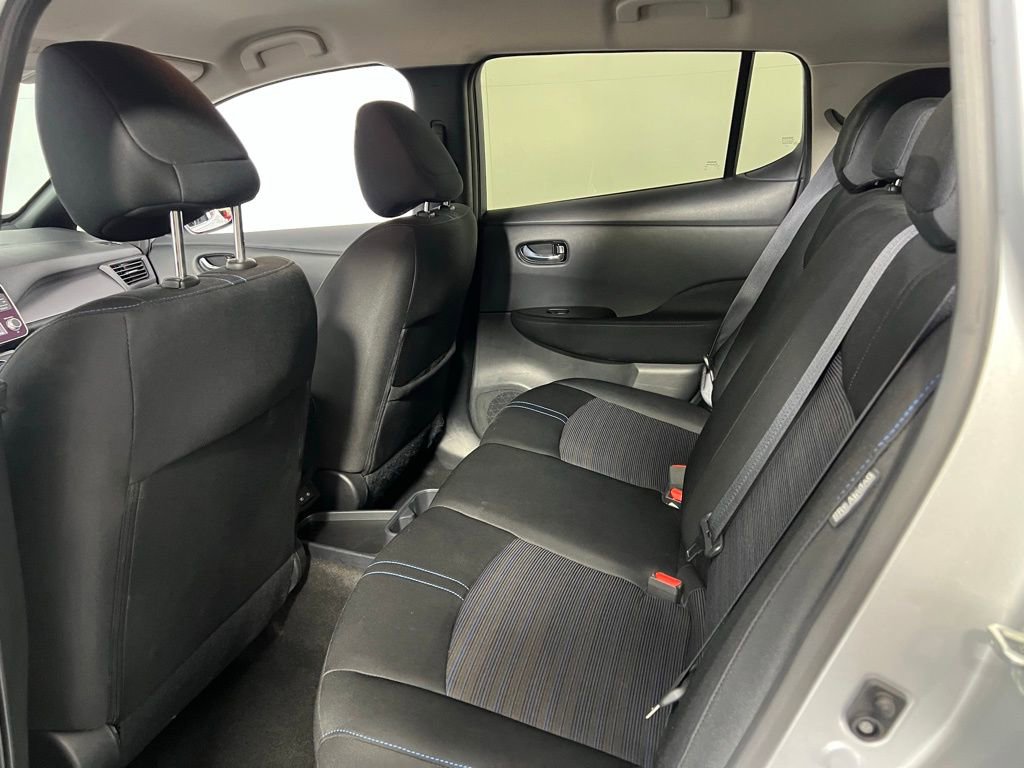 Used 2023 Nissan Leaf S image 27
