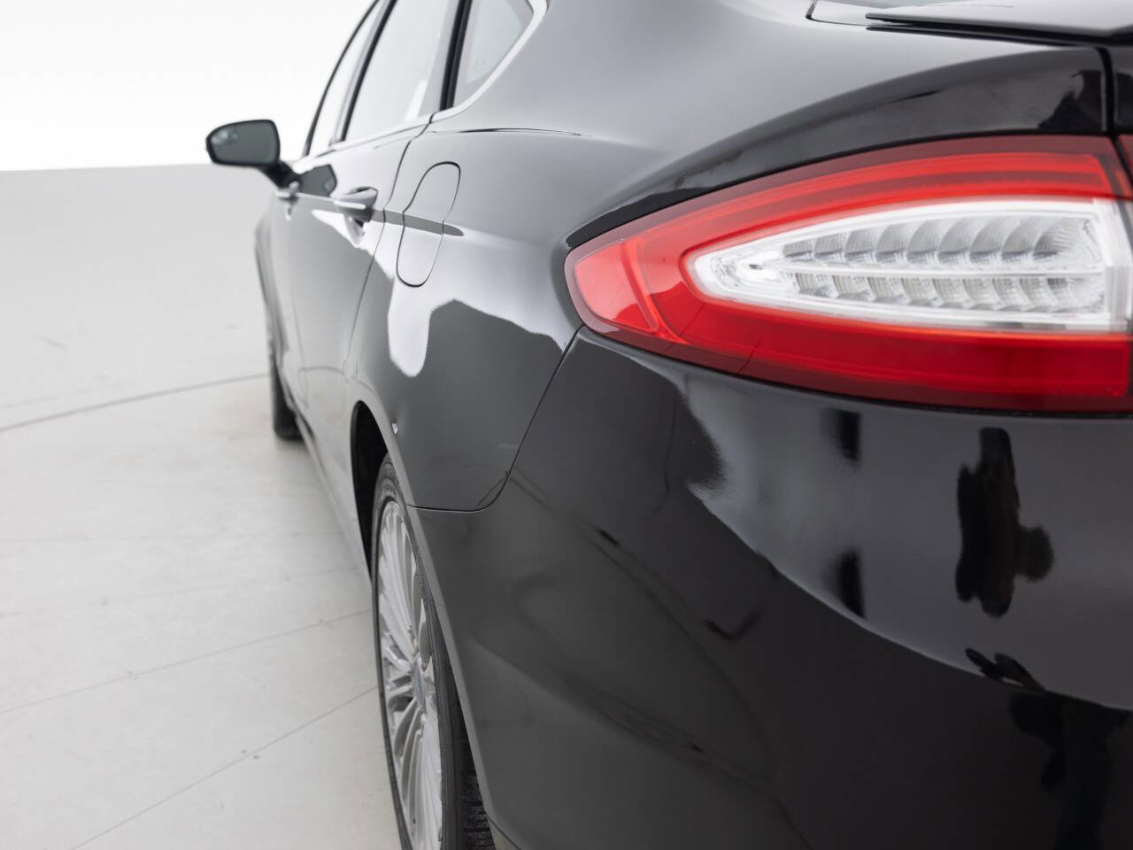 Used 2016 Ford Fusion Titanium image 13