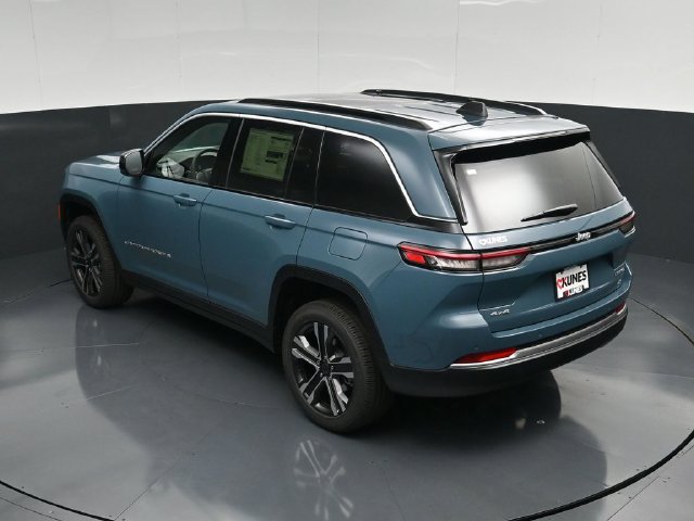 New 2027 Jeep Grand Cherokee Limited w/ Trailer Tow Package AWD/4WD image 56