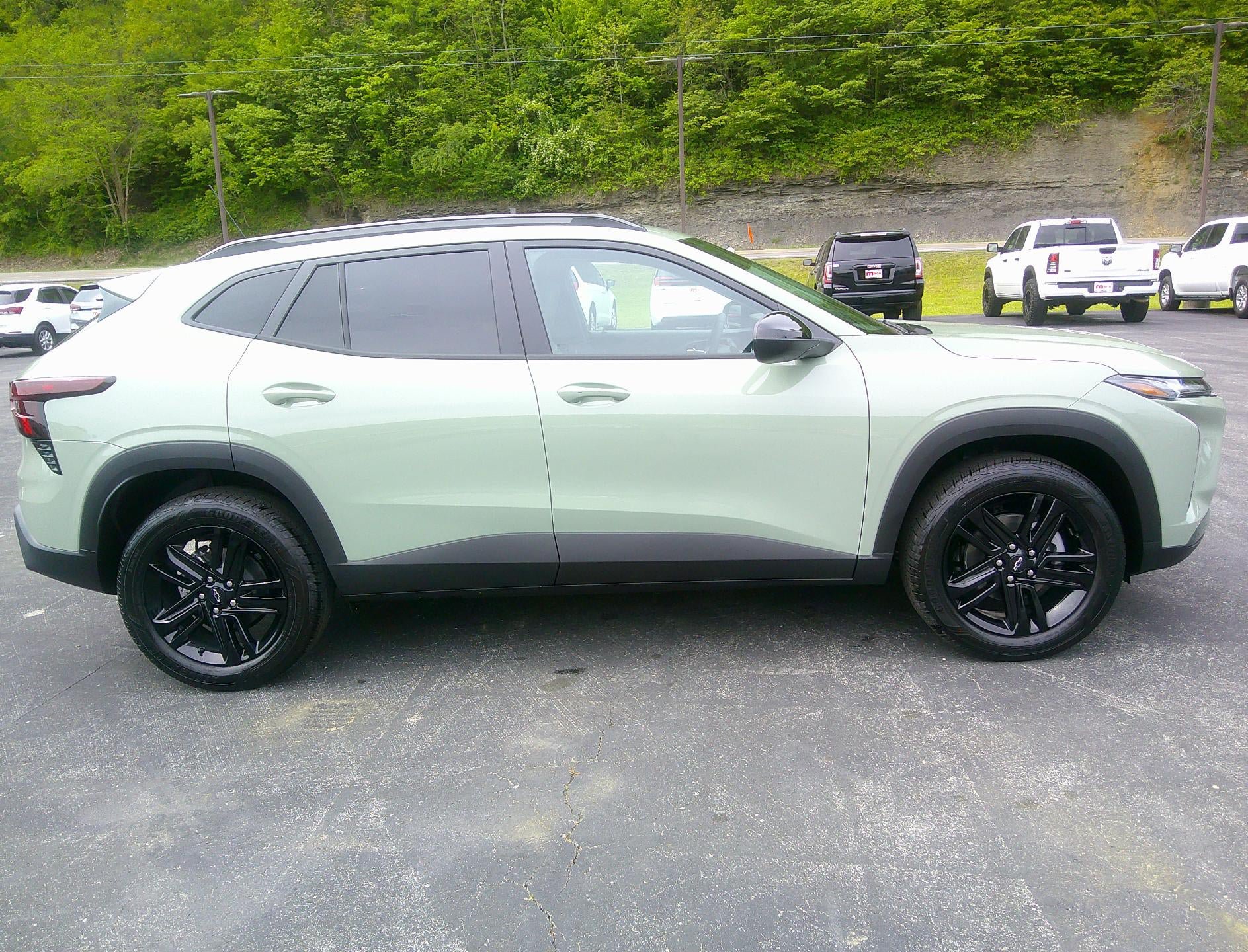 New 2026 Chevrolet Trax ACTIV w/ Driver Confidence Package FWD image 5