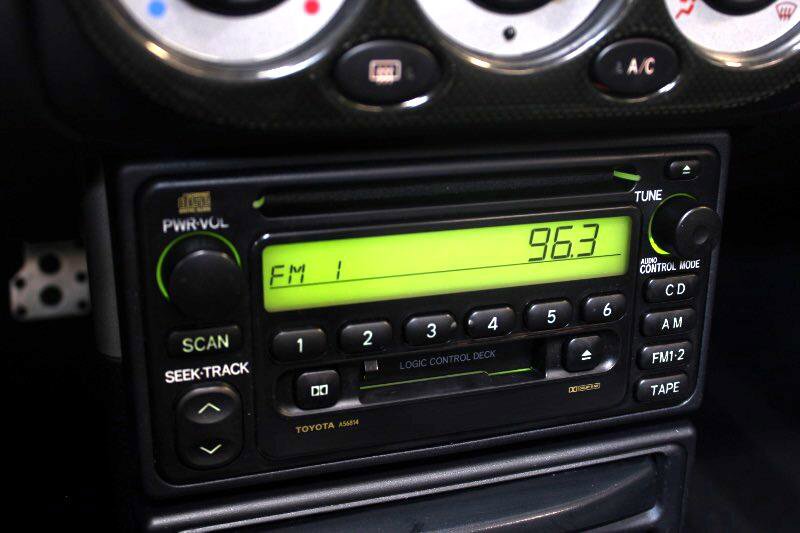 Used 2001 Toyota MR2 image 33