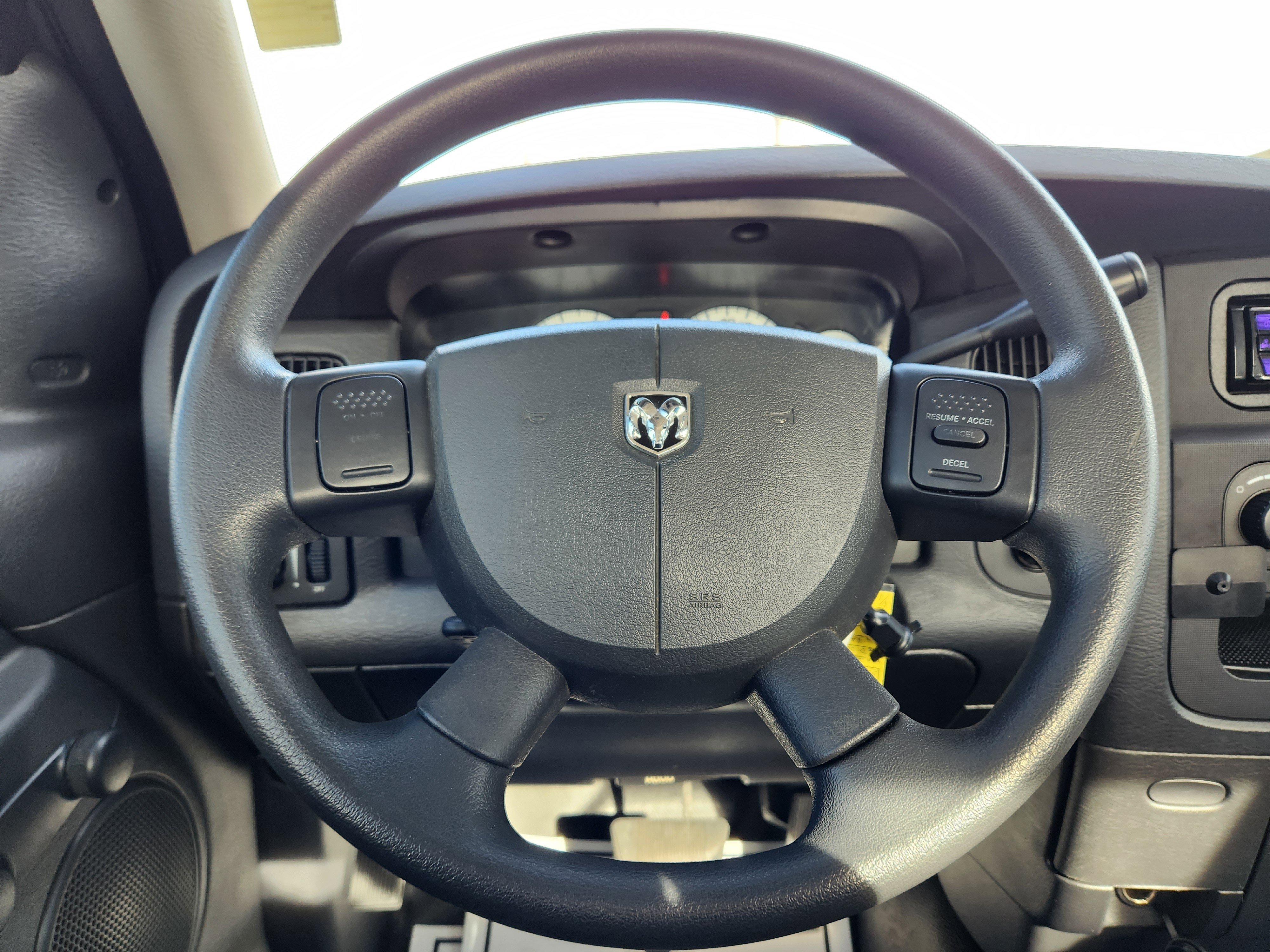 Used 2005 Dodge Ram 1500 Truck ST image 14