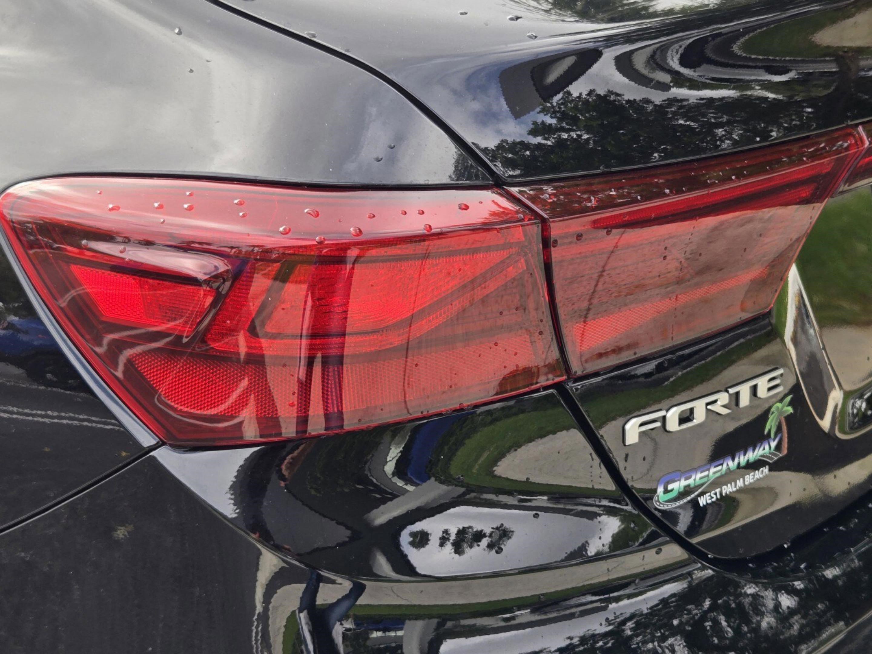 Used 2024 Kia Forte LXS w/ LXS Technology Package image 42