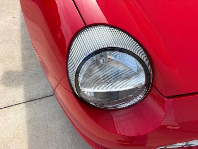 Used 2003 Ford Thunderbird image 12