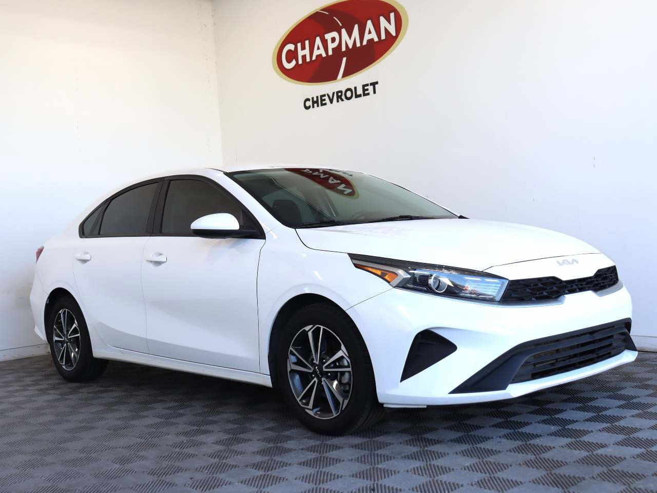 Used 2022 Kia Forte LXS FWD image 1