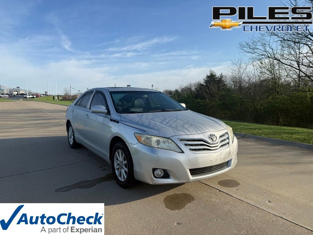 Used 2010 Toyota Camry image 1