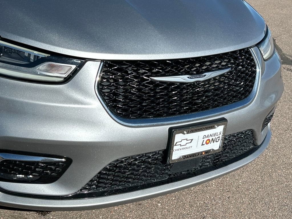 Used 2021 Chrysler Pacifica Touring-L image 25