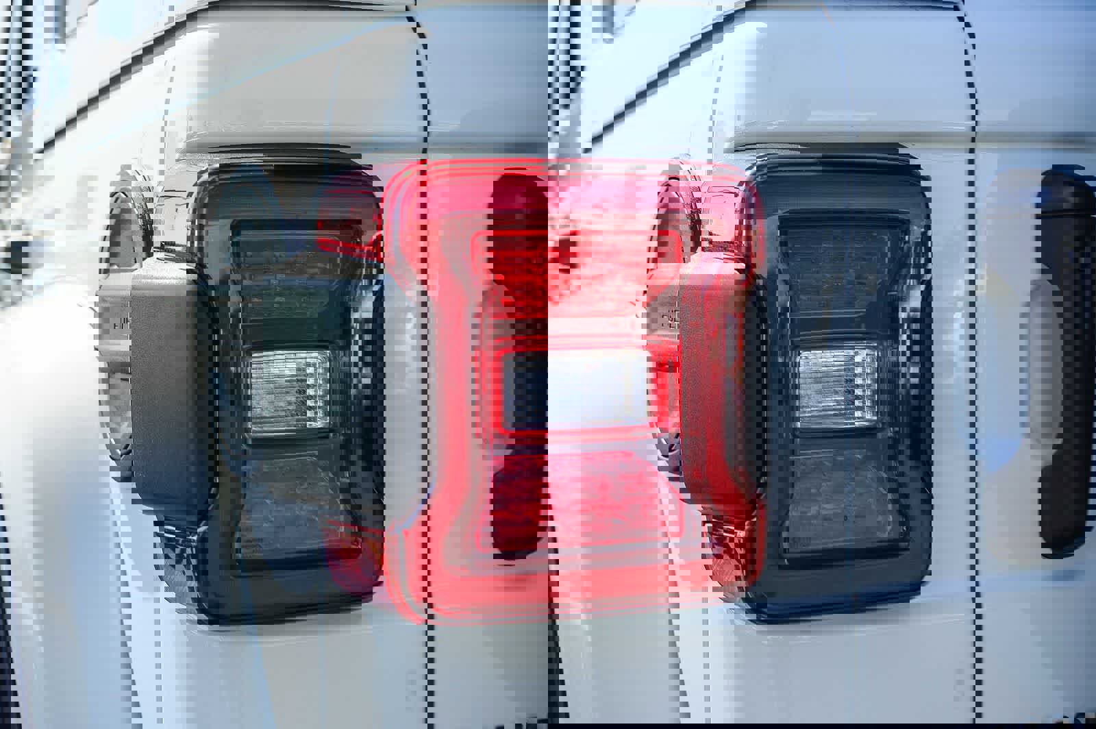 Used 2025 Jeep Wrangler Sahara image 7