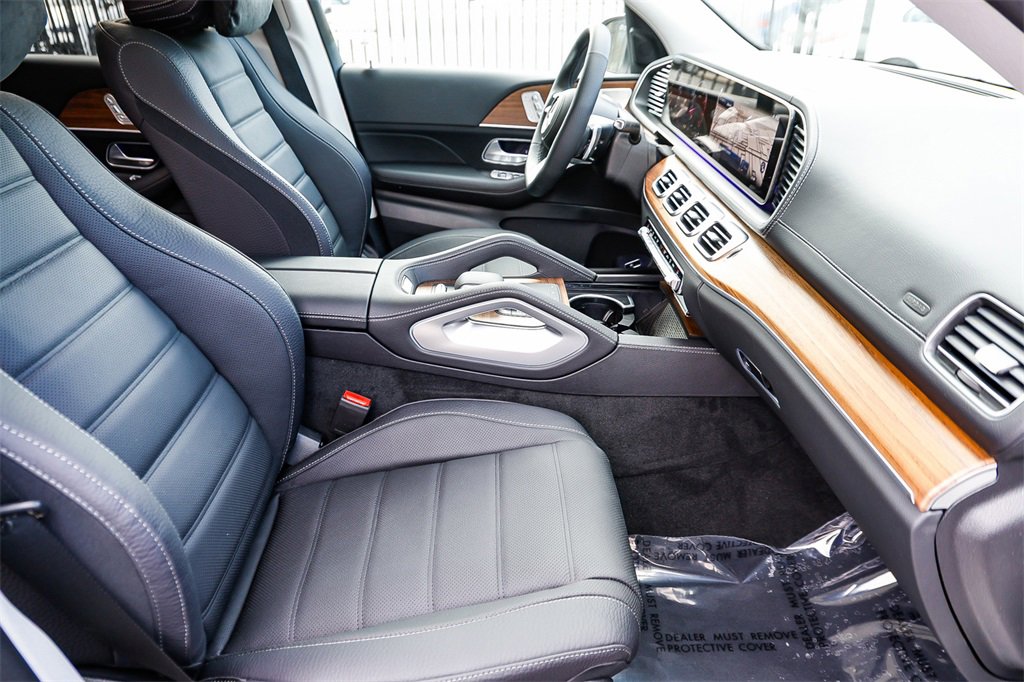 New 2026 Mercedes-Benz GLS 450 4MATIC image 17