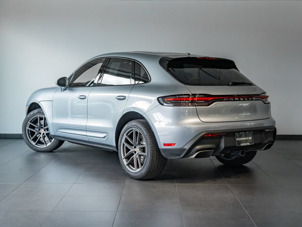 Certified 2026 Porsche Macan AWD/4WD image 3