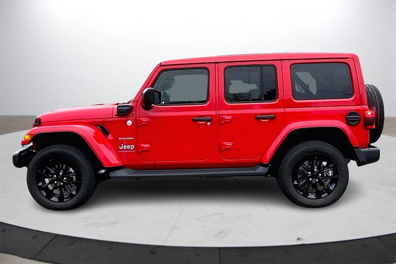 Used 2023 Jeep Wrangler Unlimited Sahara w/ Cold Weather Group image 6