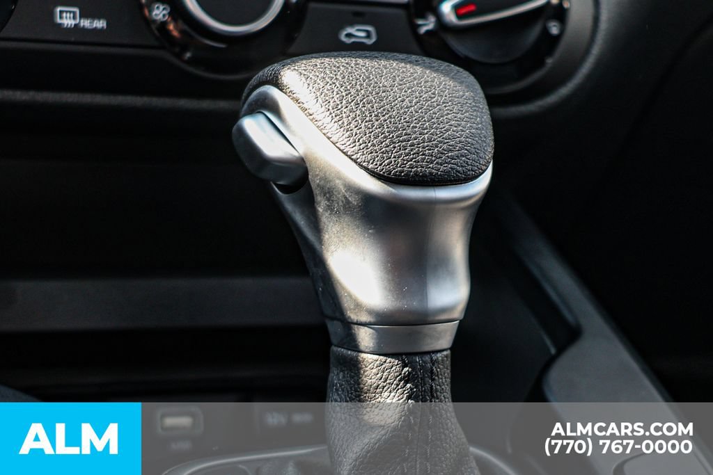 Used 2025 Kia Soul LX w/ LX Technology Package FWD image 40
