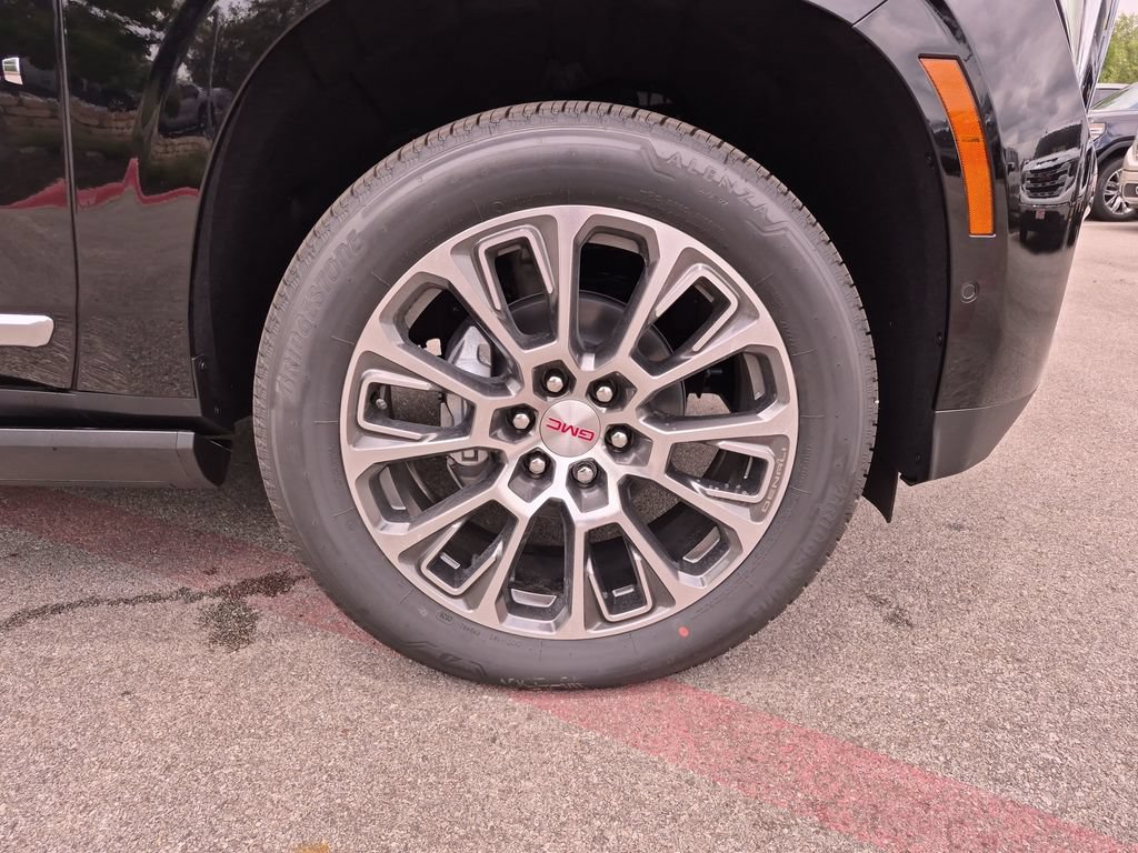 New 2026 GMC Yukon XL Denali w/ Sun & Power Step Package AWD/4WD image 23