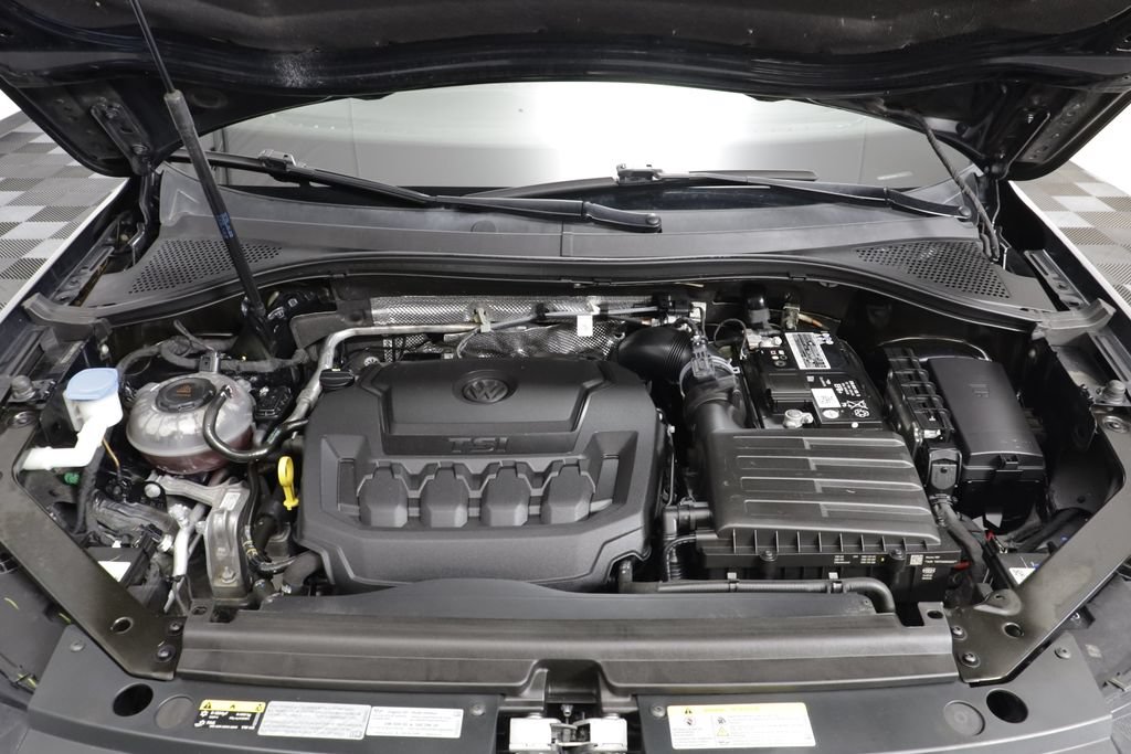 Certified 2022 Volkswagen Tiguan SEL R-Line AWD/4WD image 25