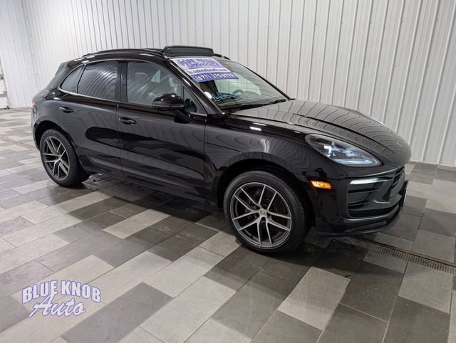 Used 2023 Porsche Macan w/ Premium Package Plus image 5
