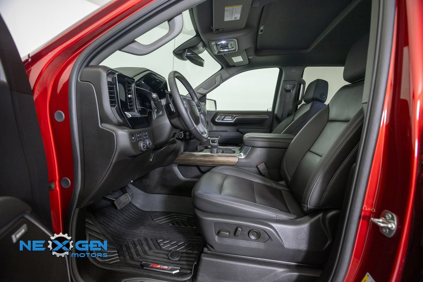 Used 2025 Chevrolet Silverado 1500 RST w/ RST All Star Premium Package AWD/4WD image 11