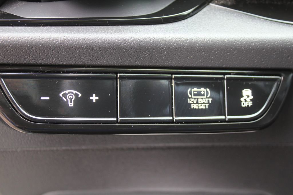 Certified 2024 Kia Niro EX image 25