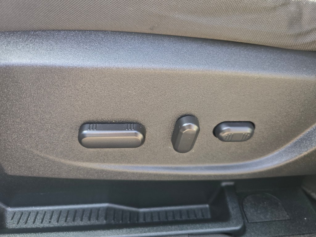 Used 2018 Ford Escape SE FWD image 35