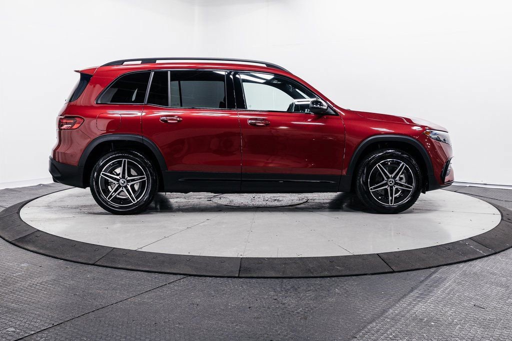 Used 2024 Mercedes-Benz EQB 300 4MATIC image 30