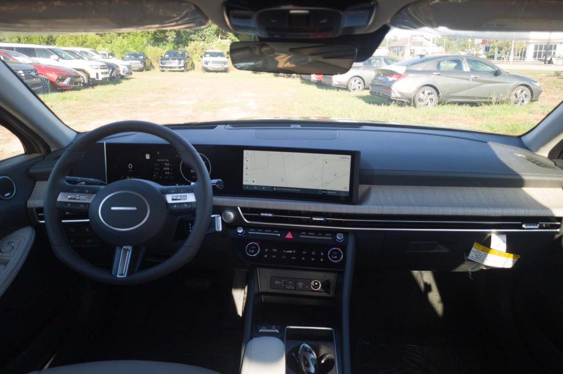 New 2026 Hyundai Sonata Limited FWD image 18