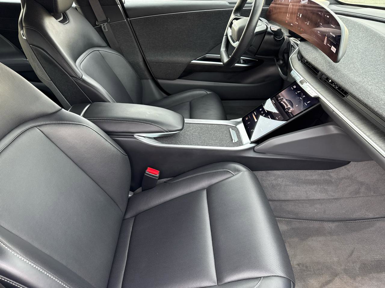 Used 2023 Lucid Air Pure AWD/4WD image 41