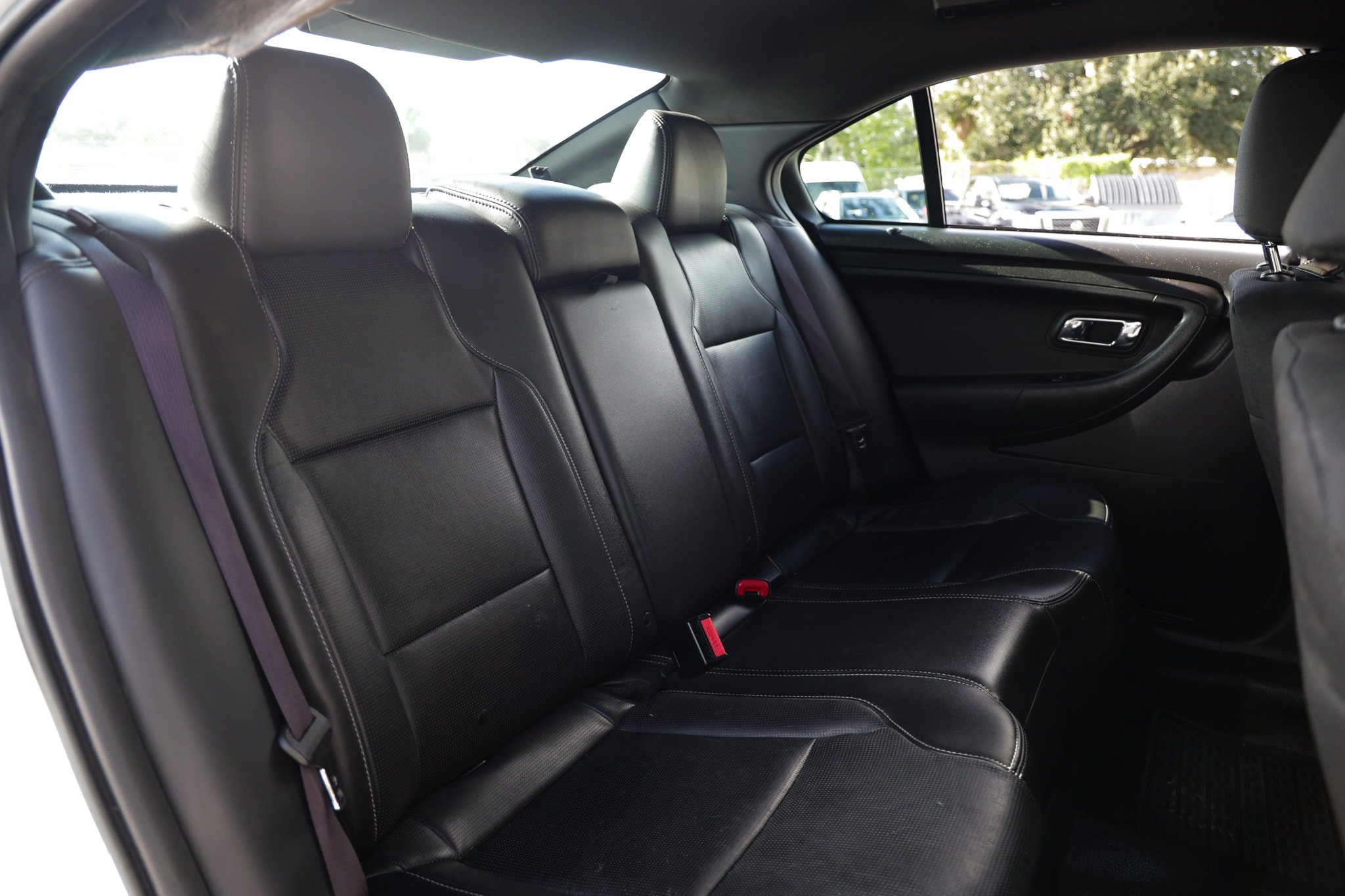 Used 2018 Ford Taurus Police Interceptor FWD image 19