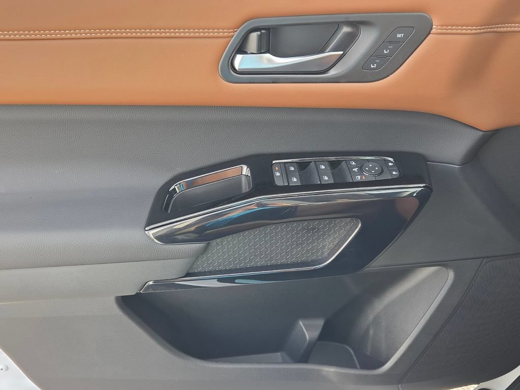 New 2026 Nissan Pathfinder Platinum FWD image 27