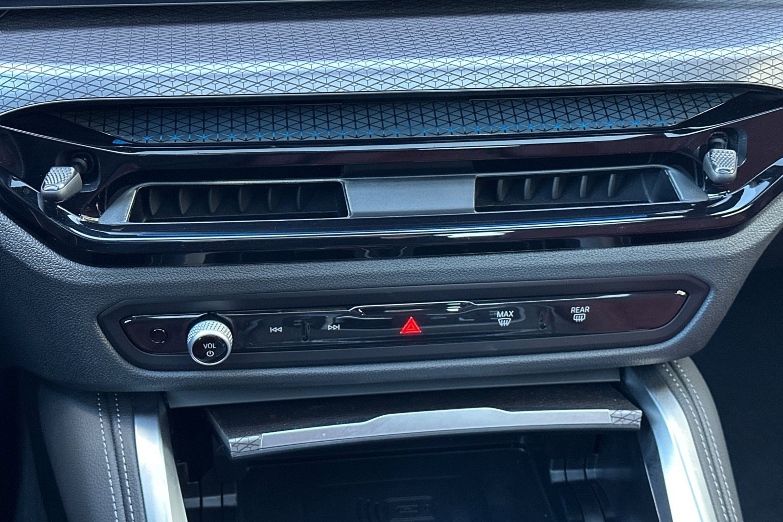 Used 2025 BMW i4 eDrive40 w/ M Sport Package image 19