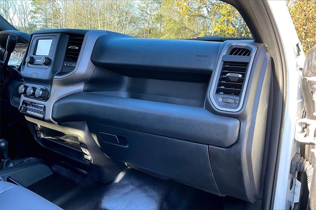 Used 2024 RAM 5500 Tradesman w/ Chrome Appearance Group image 21