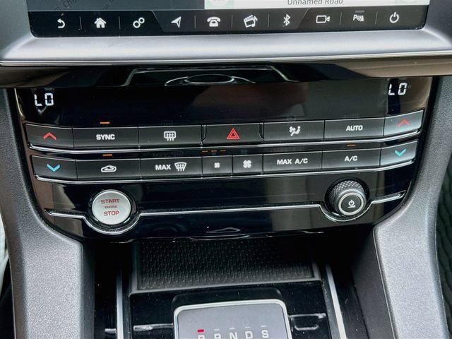 Used 2020 Jaguar F-PACE Premium AWD/4WD image 17