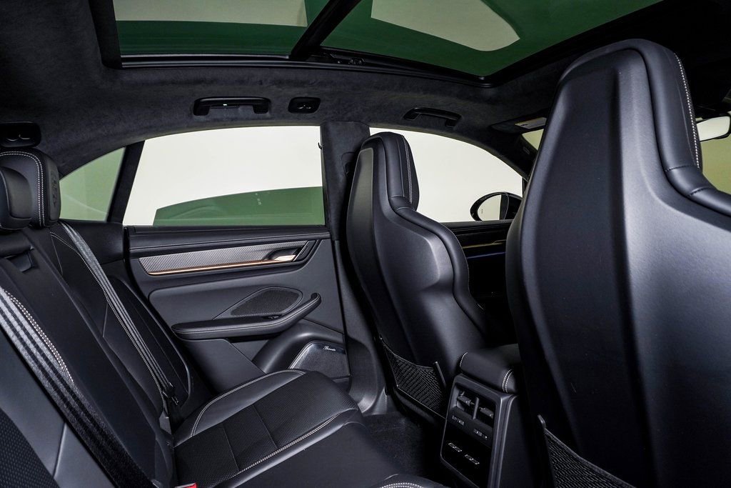 Certified 2025 Porsche Macan Turbo Electric image 16