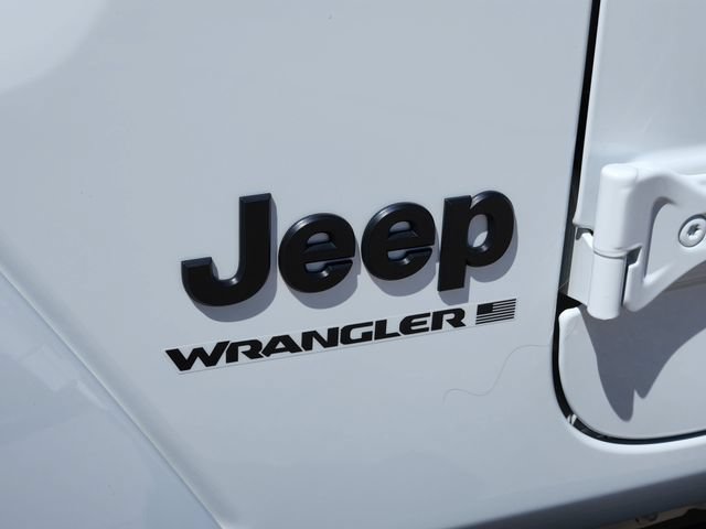 Used 2026 Jeep Wrangler Unlimited Sahara AWD/4WD image 12