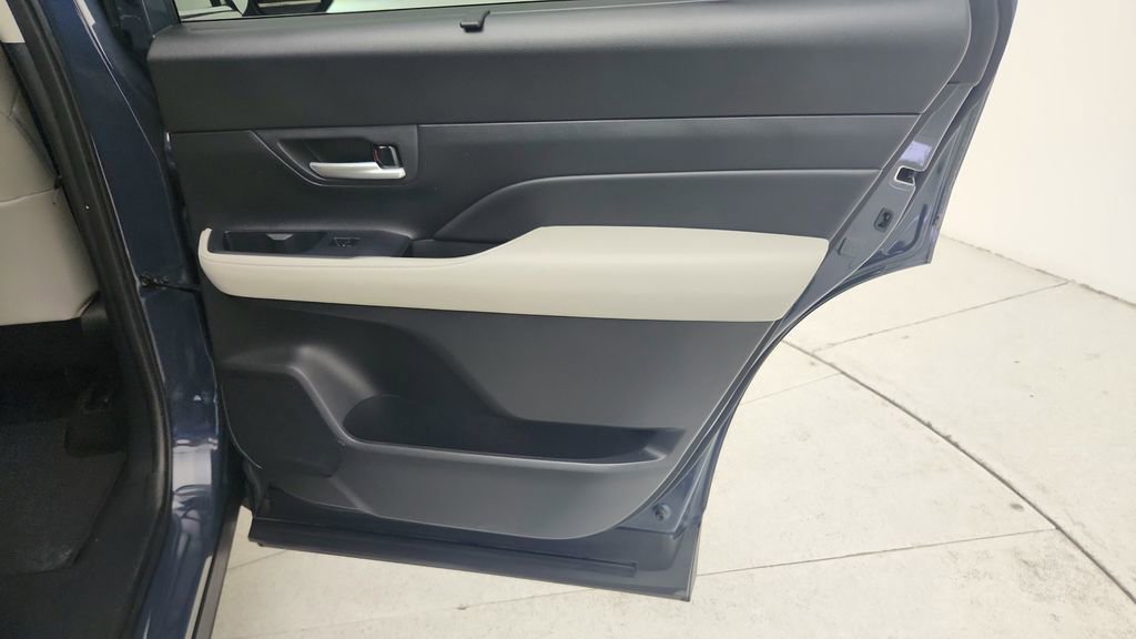 Used 2024 Toyota Grand Highlander XLE image 36