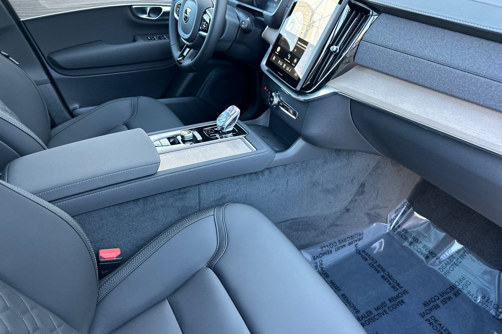 New 2026 Volvo XC90 B6 Plus w/ Protection Package image 19