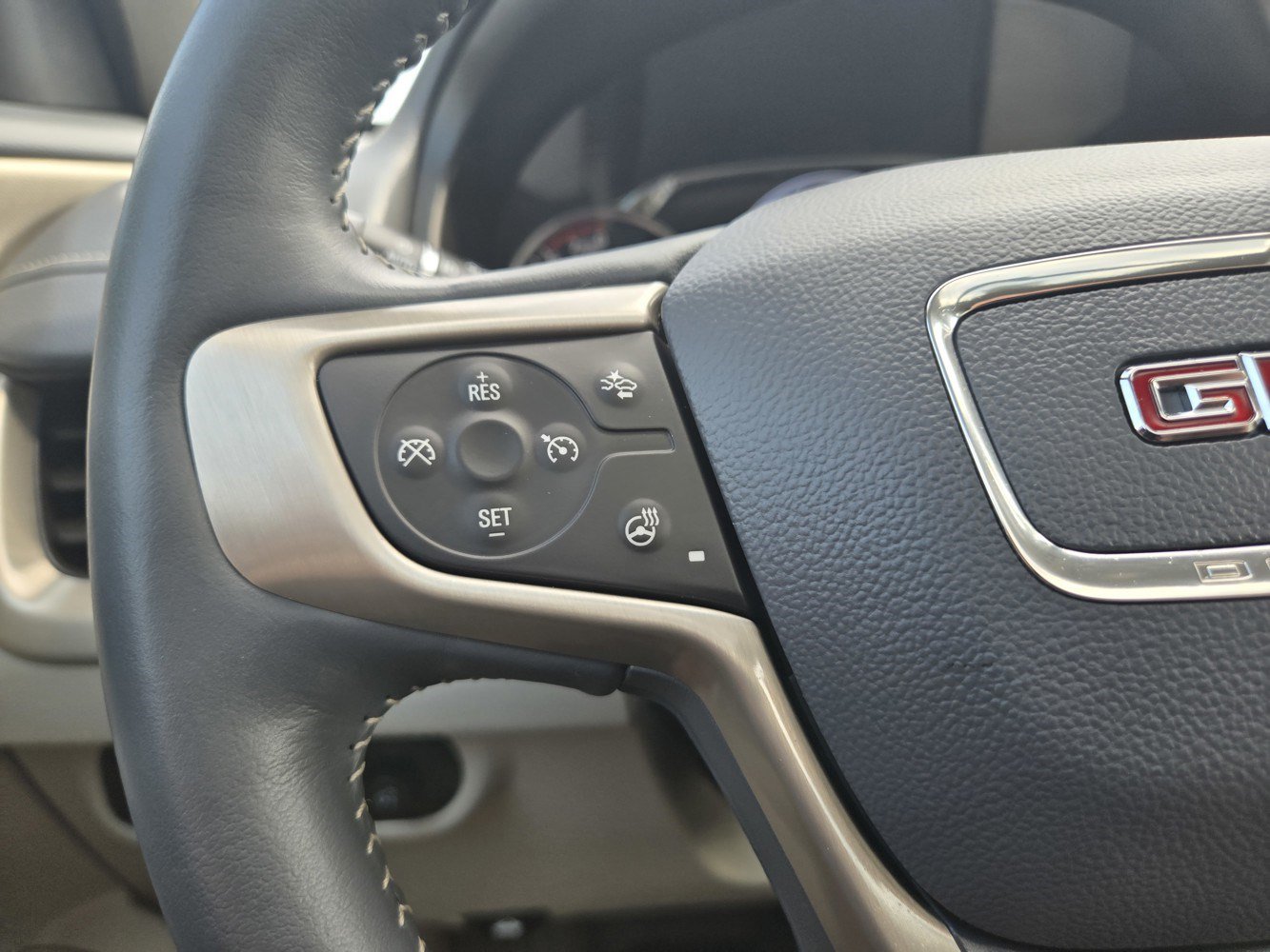 Used 2022 GMC Terrain Denali w/ Denali Premium Package AWD/4WD image 19