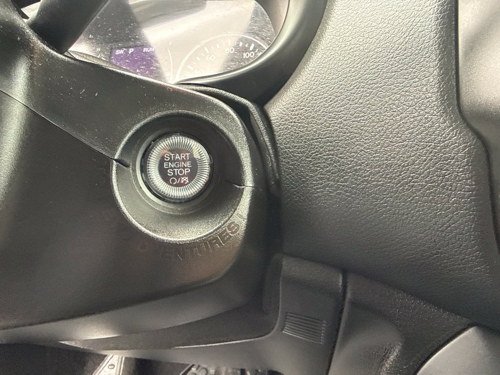 Certified 2023 Jeep Renegade Latitude AWD/4WD image 16
