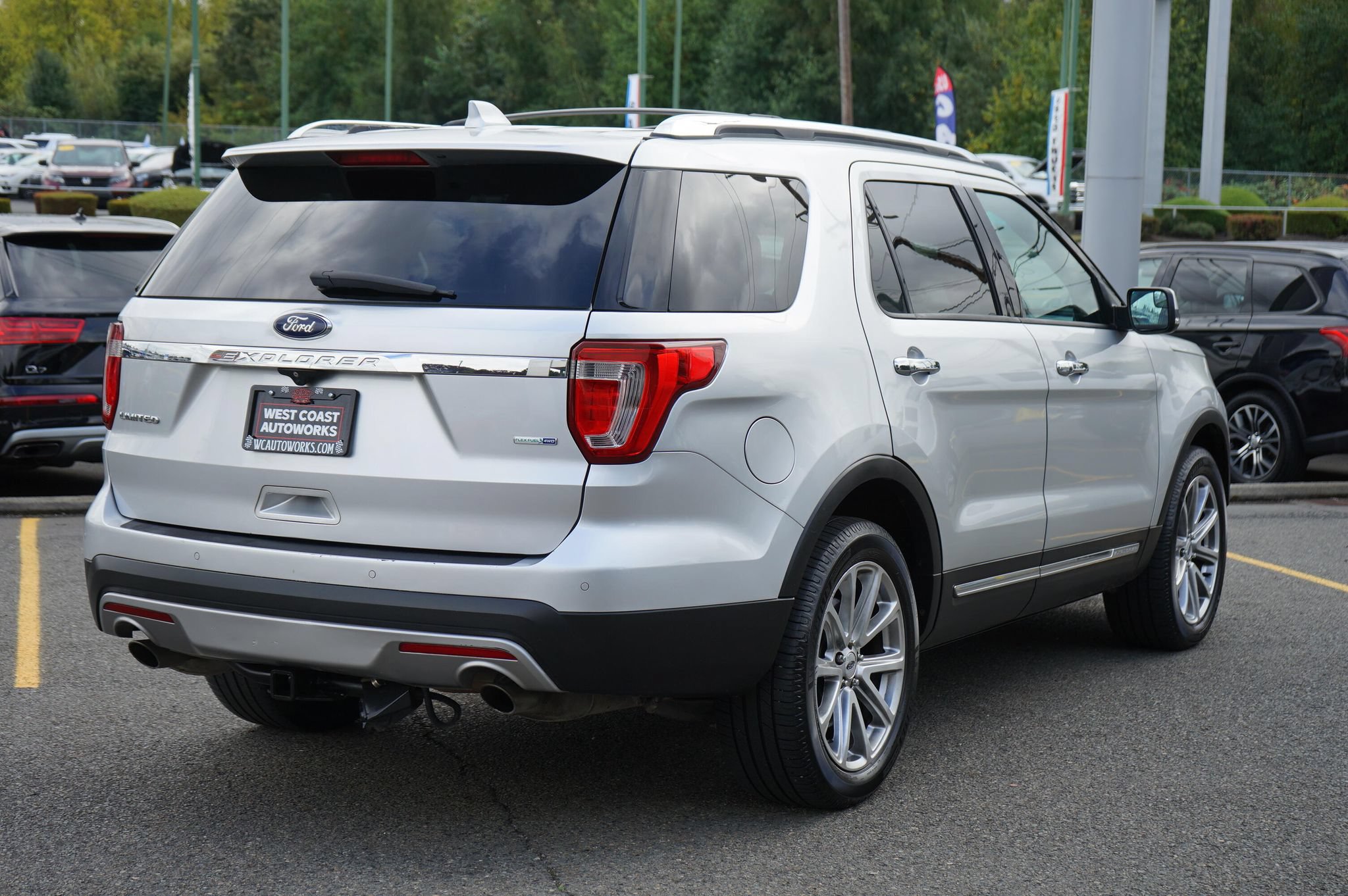 Used 2016 Ford Explorer Limited AWD/4WD image 5