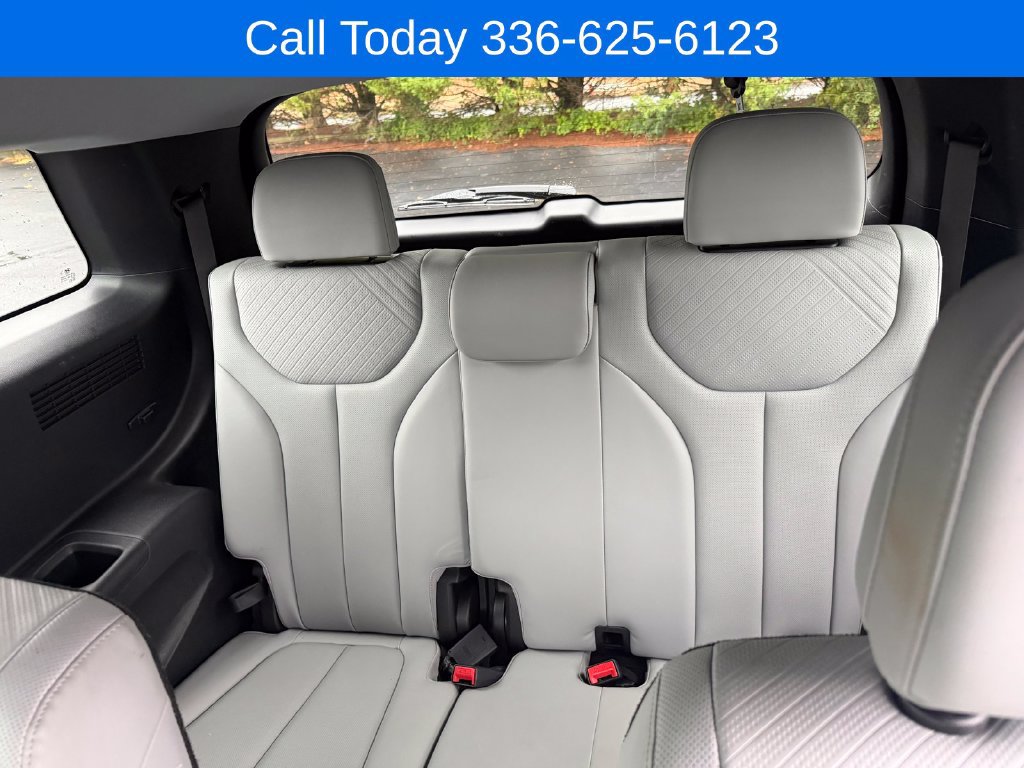 Used 2024 Hyundai Palisade SEL w/ Premium Package AWD/4WD image 12