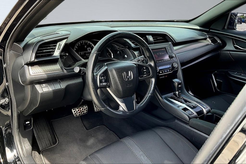 Used 2017 Honda Civic Sport image 4