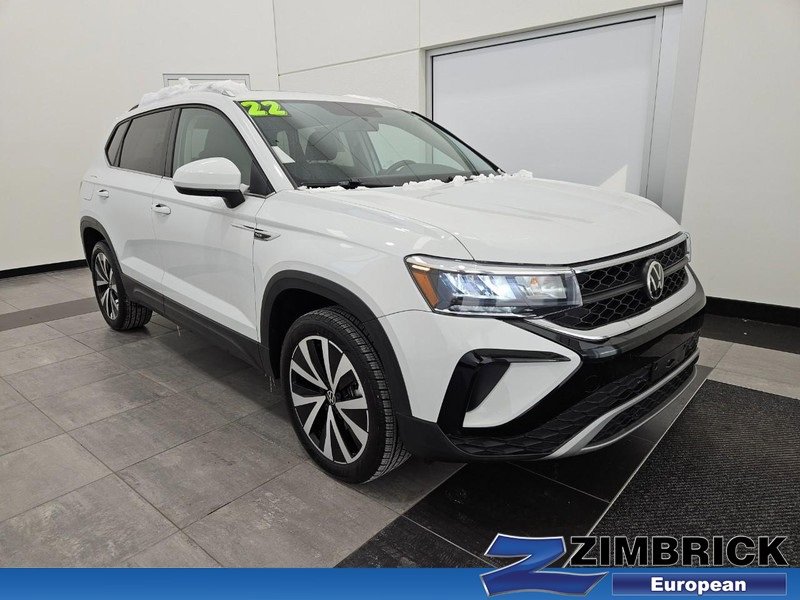 Used 2022 Volkswagen Taos SE w/ Panoramic Sunroof Package