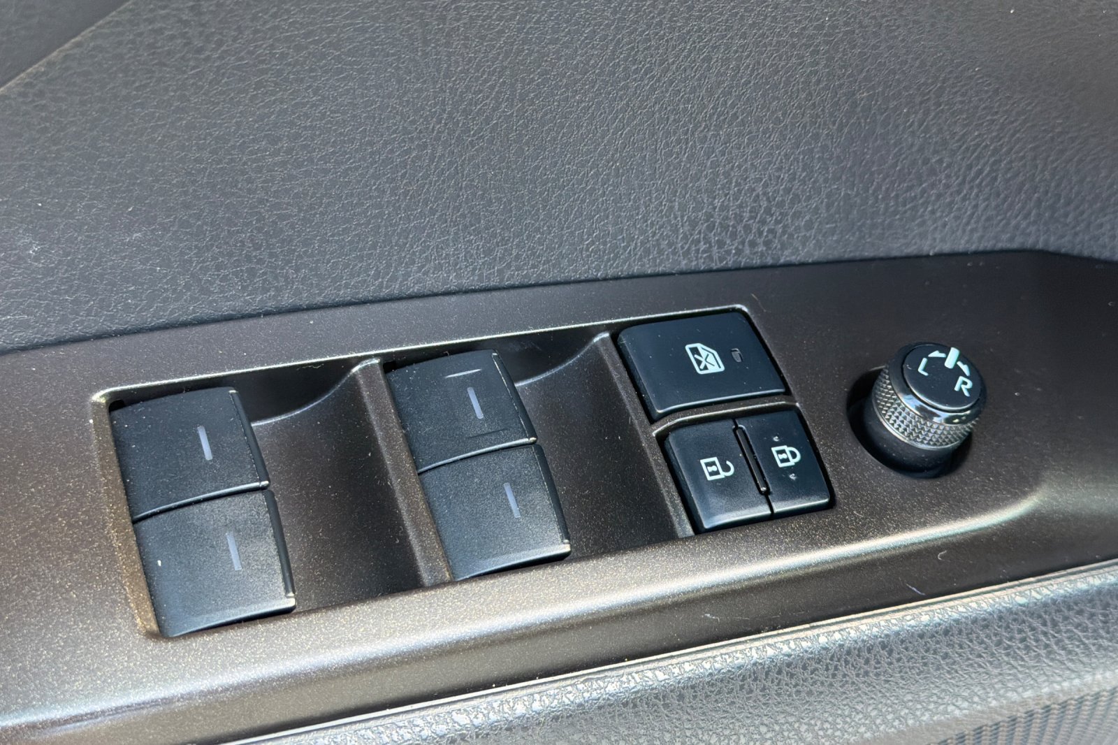 Used 2021 Toyota Camry TRD w/ TRD Package w/JBL Audio FWD image 14