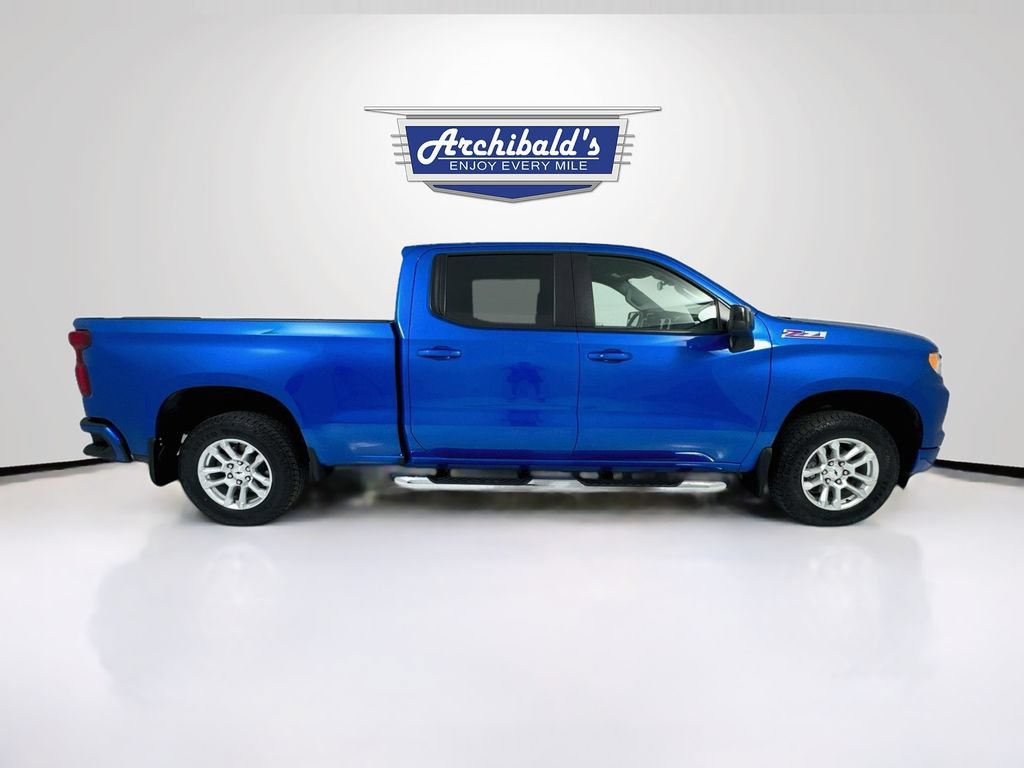 Used 2024 Chevrolet Silverado 1500 RST AWD/4WD image 9