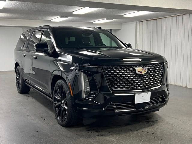 Used 2025 Cadillac Escalade ESV Premium Luxury w/ Touring Package AWD/4WD image 9